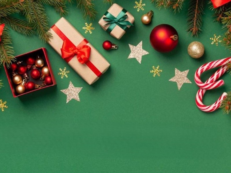 Sărbători fericite și un An Nou cu sănătate și împliniri!